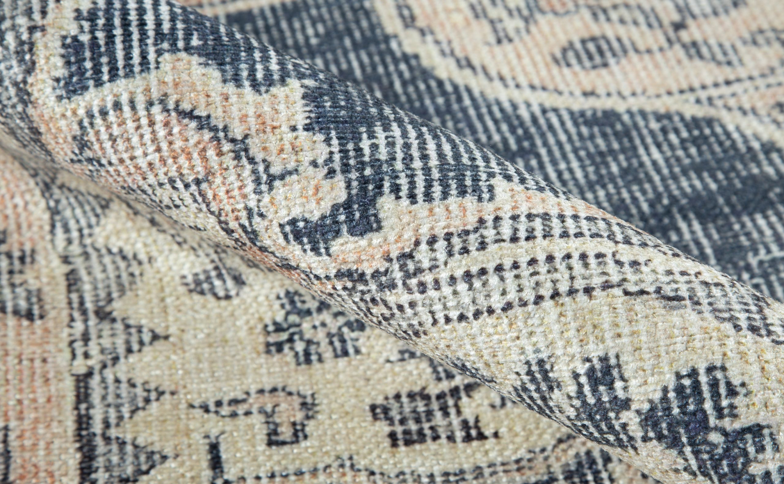 Momeni Chandler CHN-6 Navy Area Rug - Image 4
