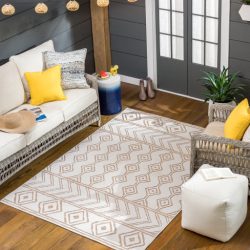 Surya Greenwich GWC-2327 Off-White Area Rug