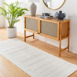 Surya Lyna LYA-2301 Area Rug