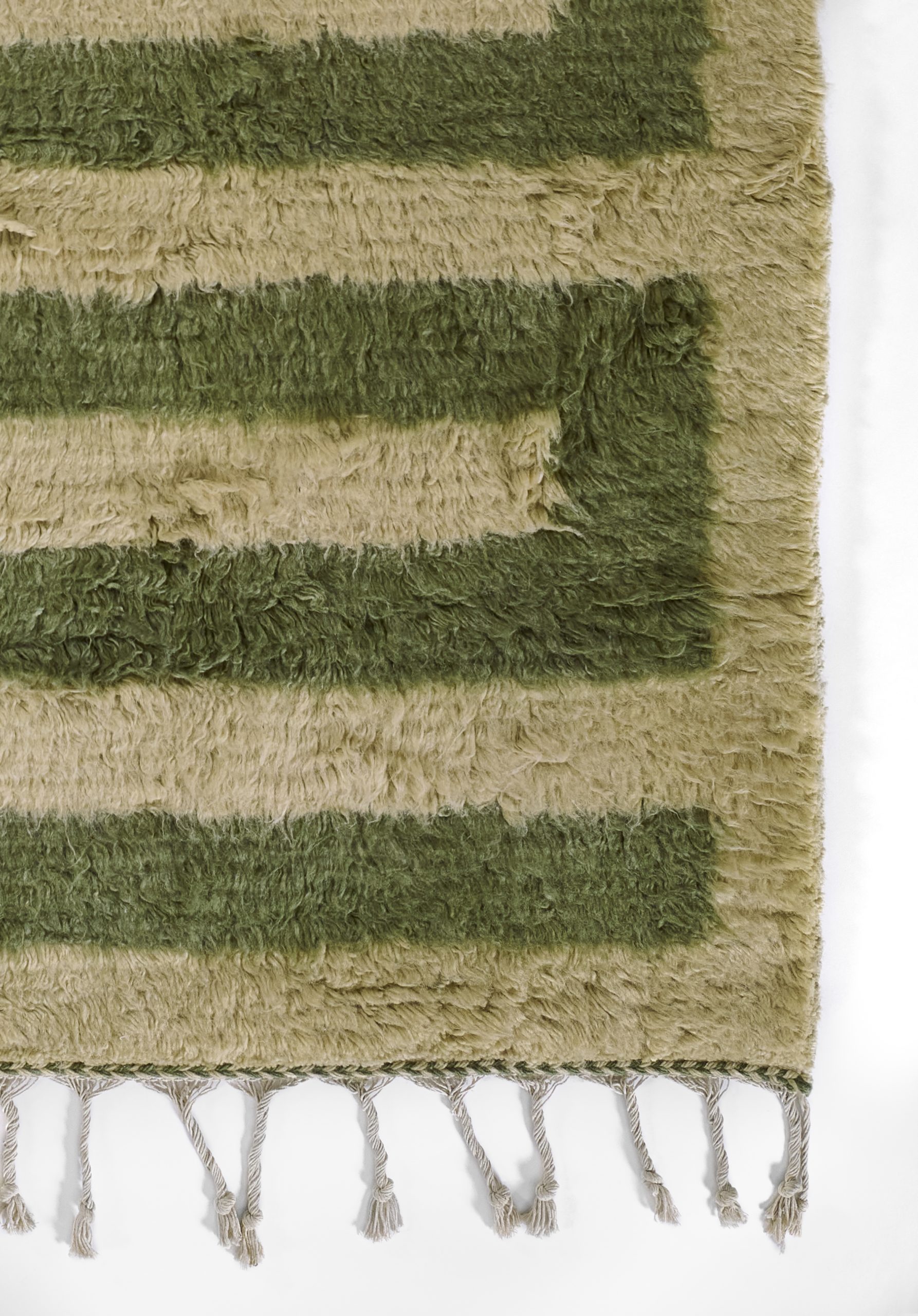 Momeni Neo NEM-1 Green Area Rug - Image 2