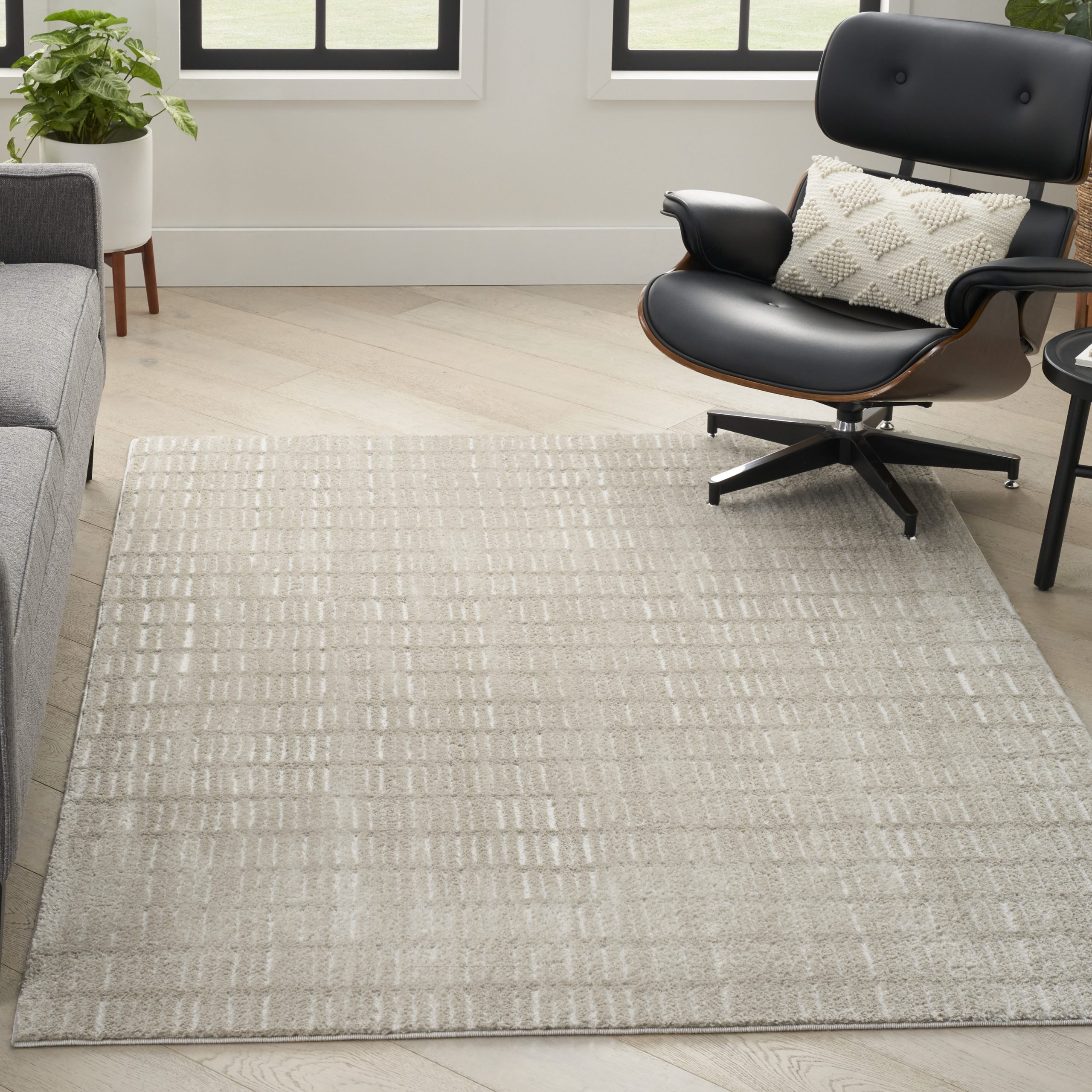 Nourison Modern Comfort MNC03 Grey Ivory Area Rug