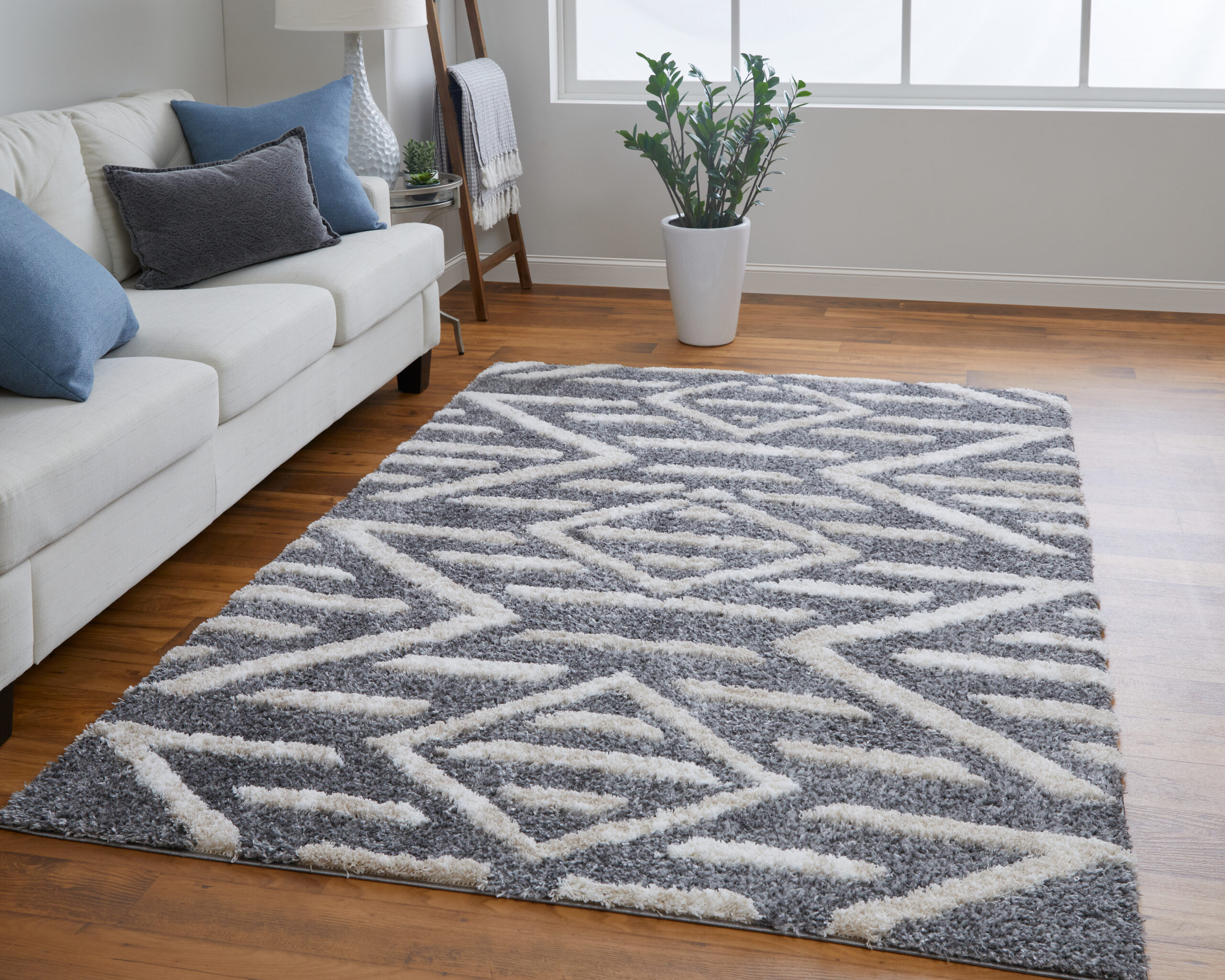 Feizy Mynka Transitional Diamond 39IBF Gray/Ivory Area Rug - Image 2