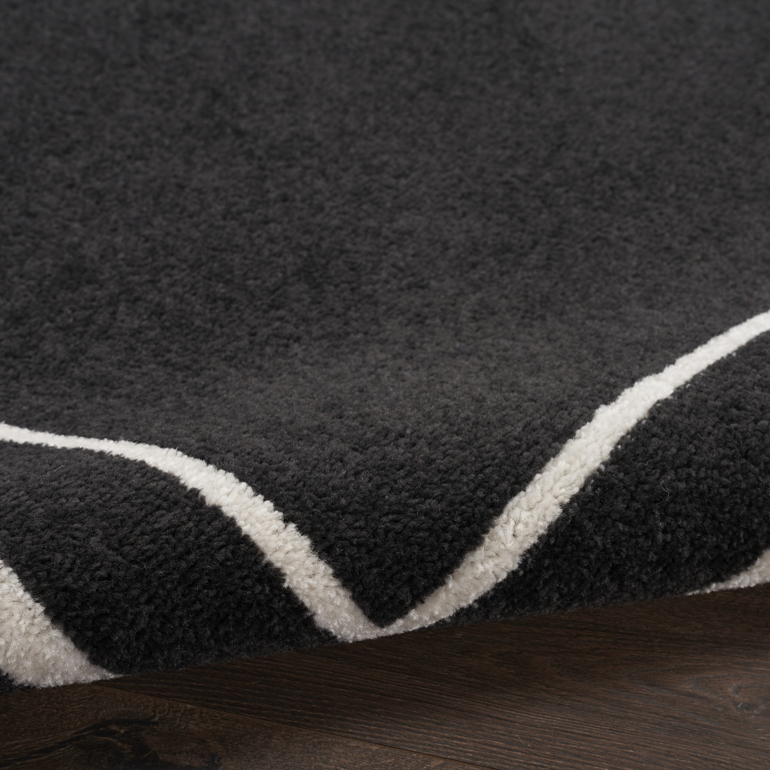 Nourison Nourison Essentials NRE02 Black Ivory Area Rug - Image 3