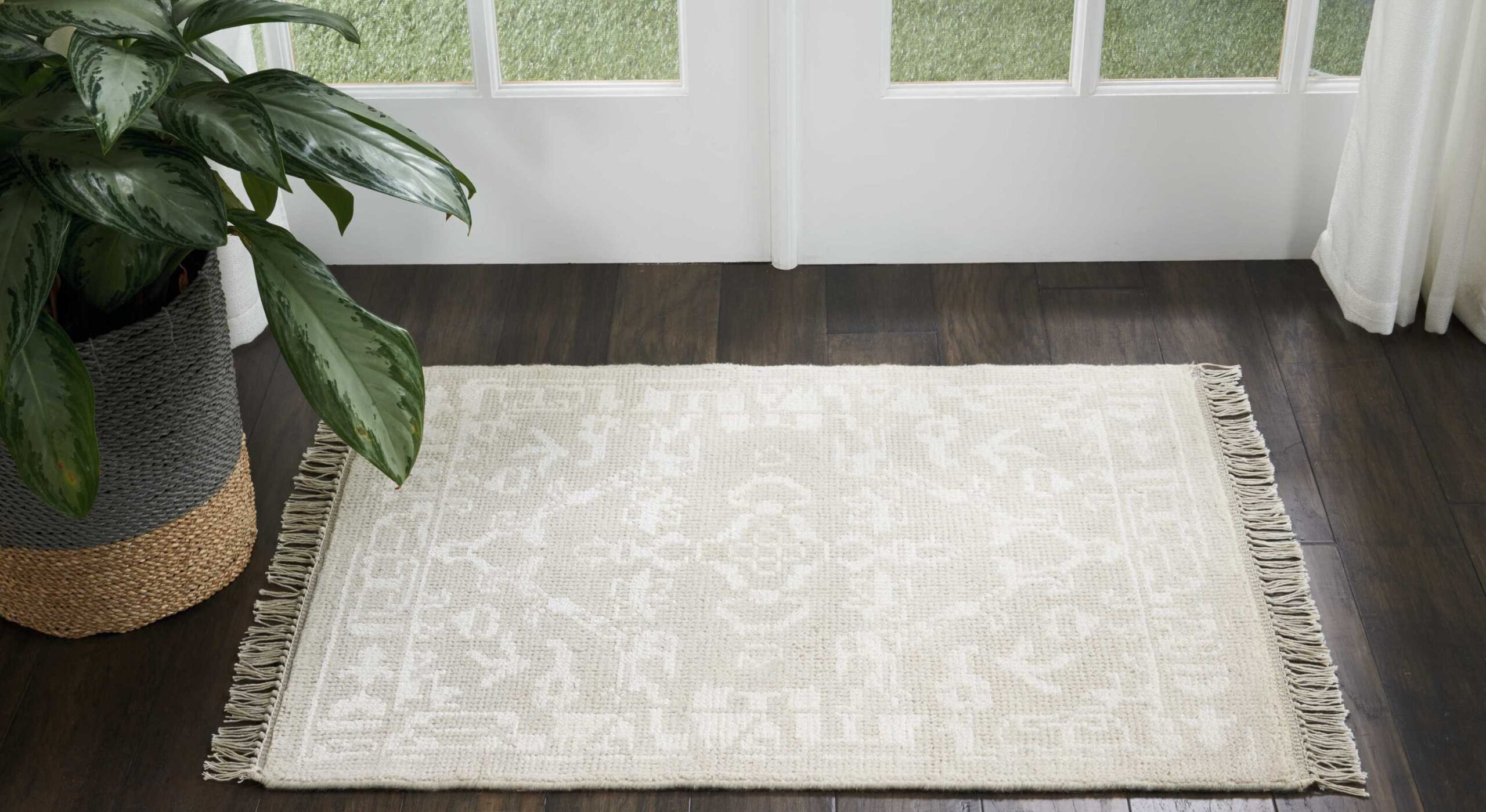 Nourison Elan ELN02 Light Grey Area Rug - Image 3