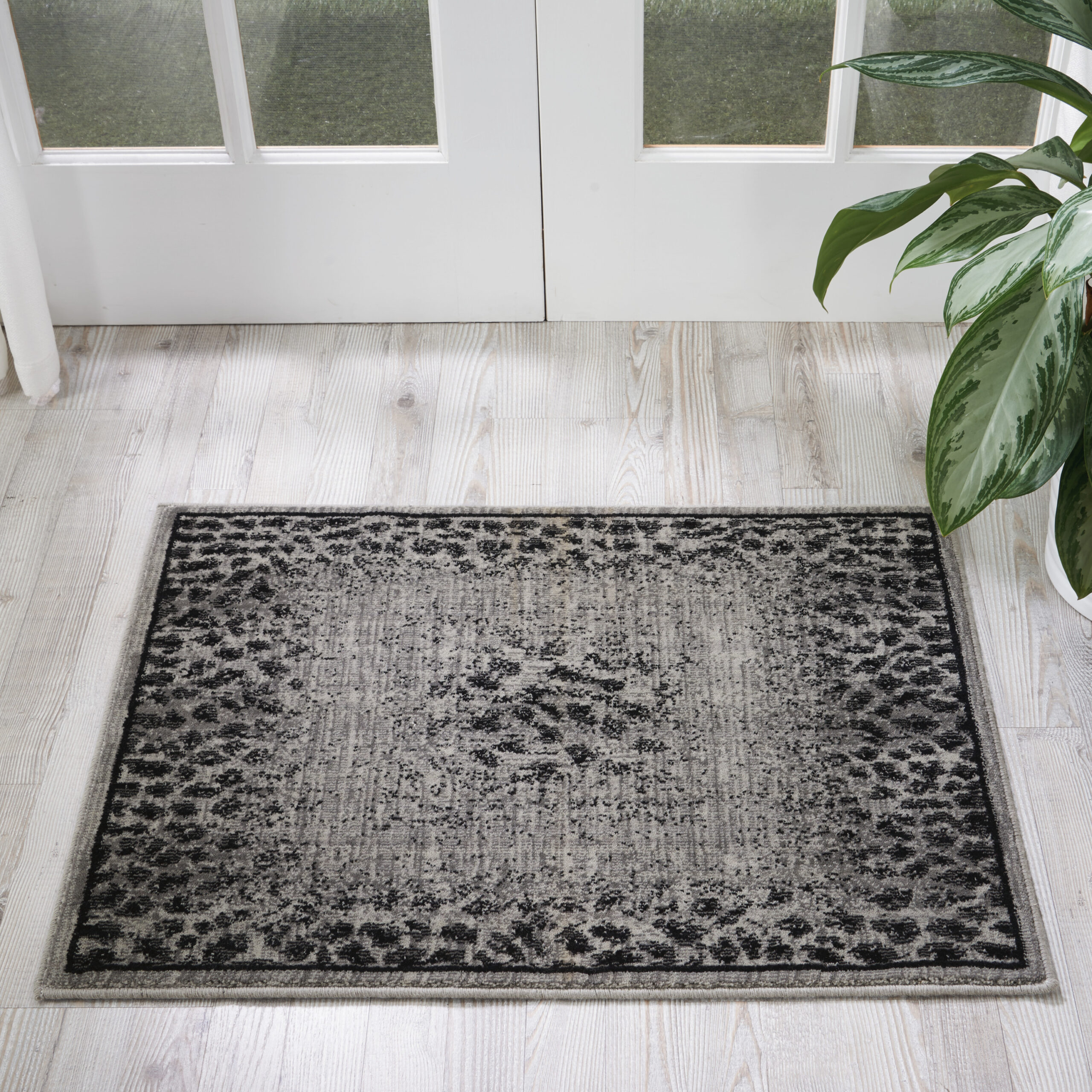 Nourison Riviera RI07 Grey Black Area Rug - Image 3