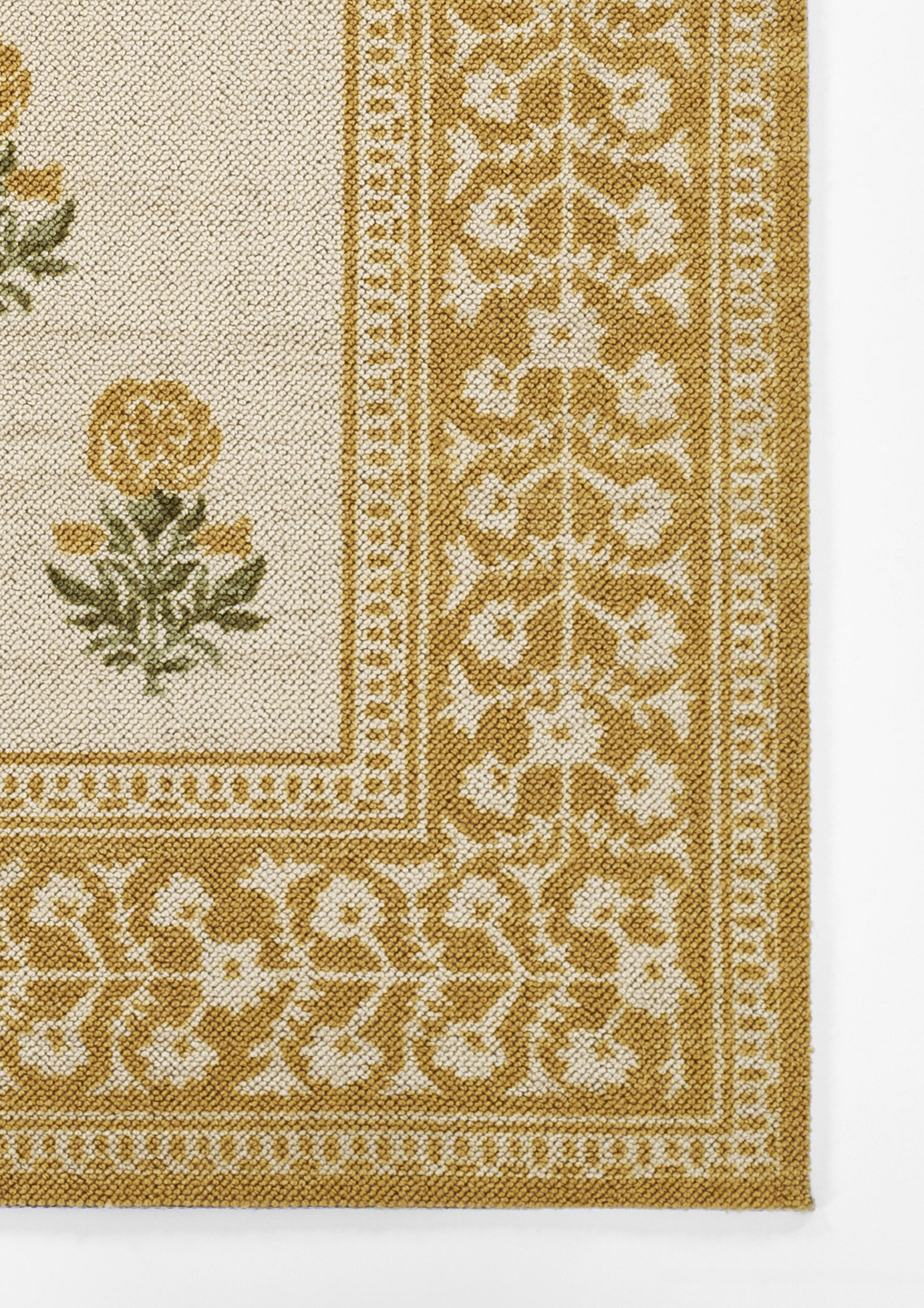 Momeni Bibury BIB-4 Gold Area Rug - Image 2