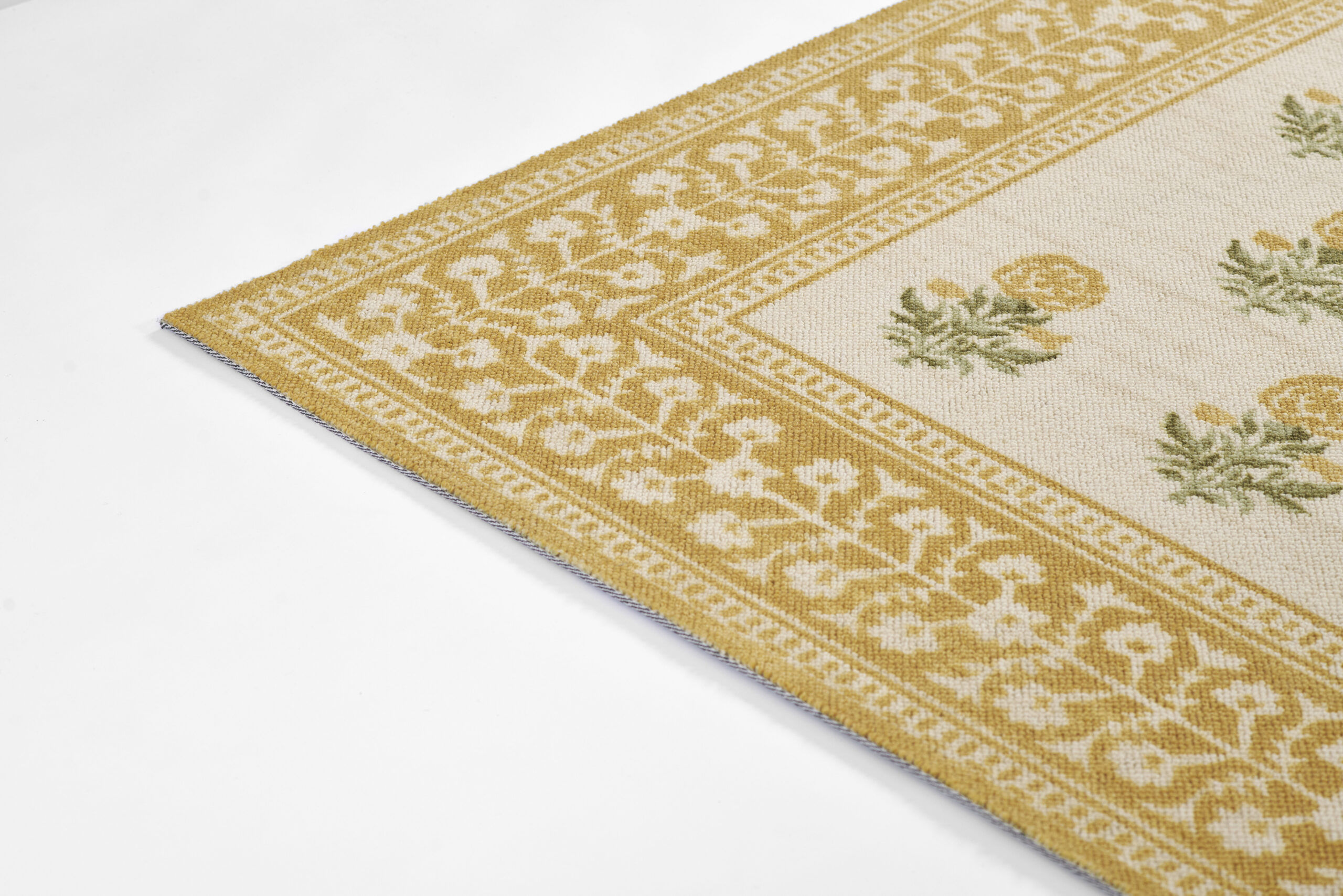 Momeni Bibury BIB-4 Gold Area Rug - Image 6