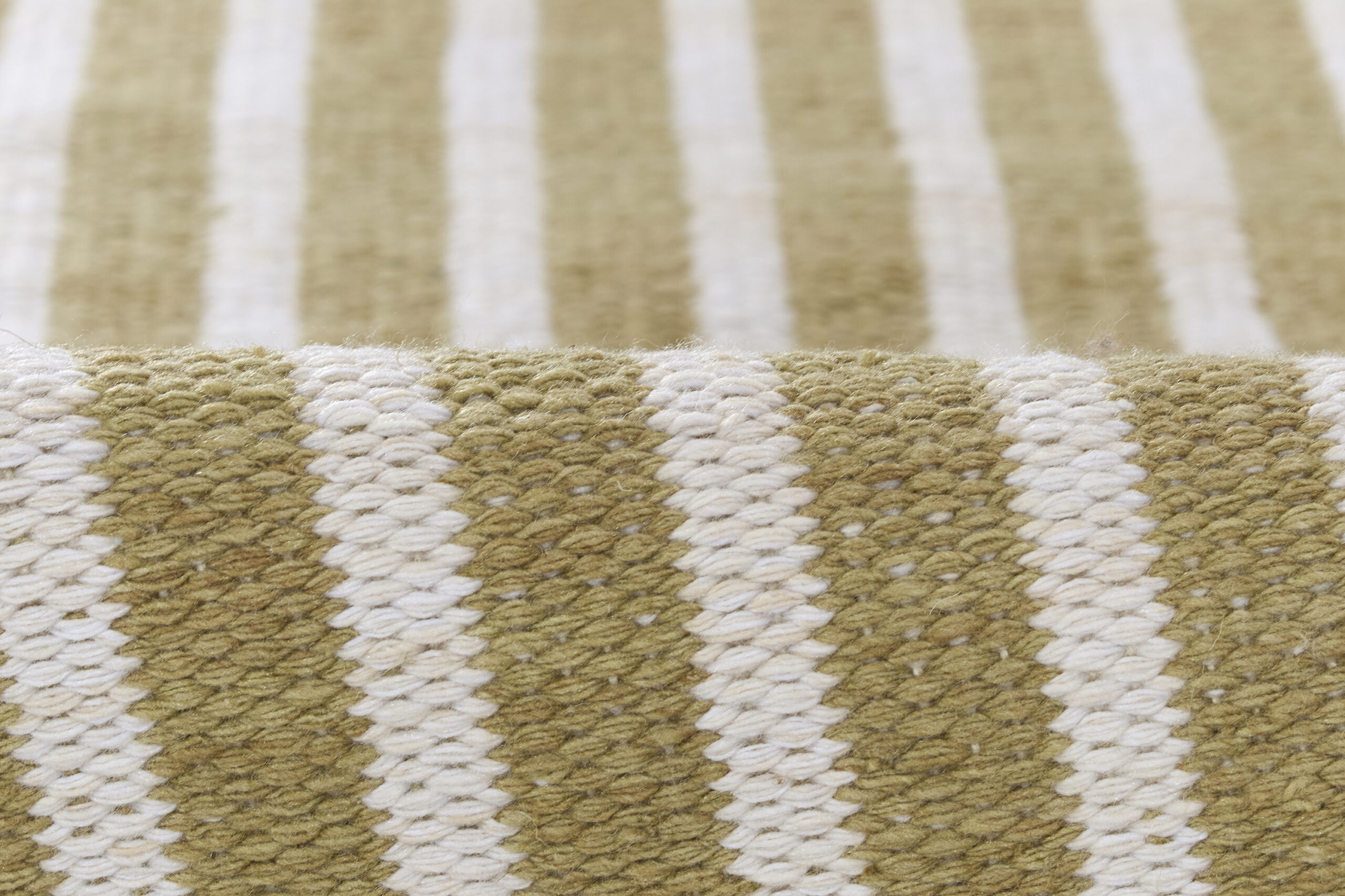 Momeni Caicos CAI-4 Green Area Rug - Image 4