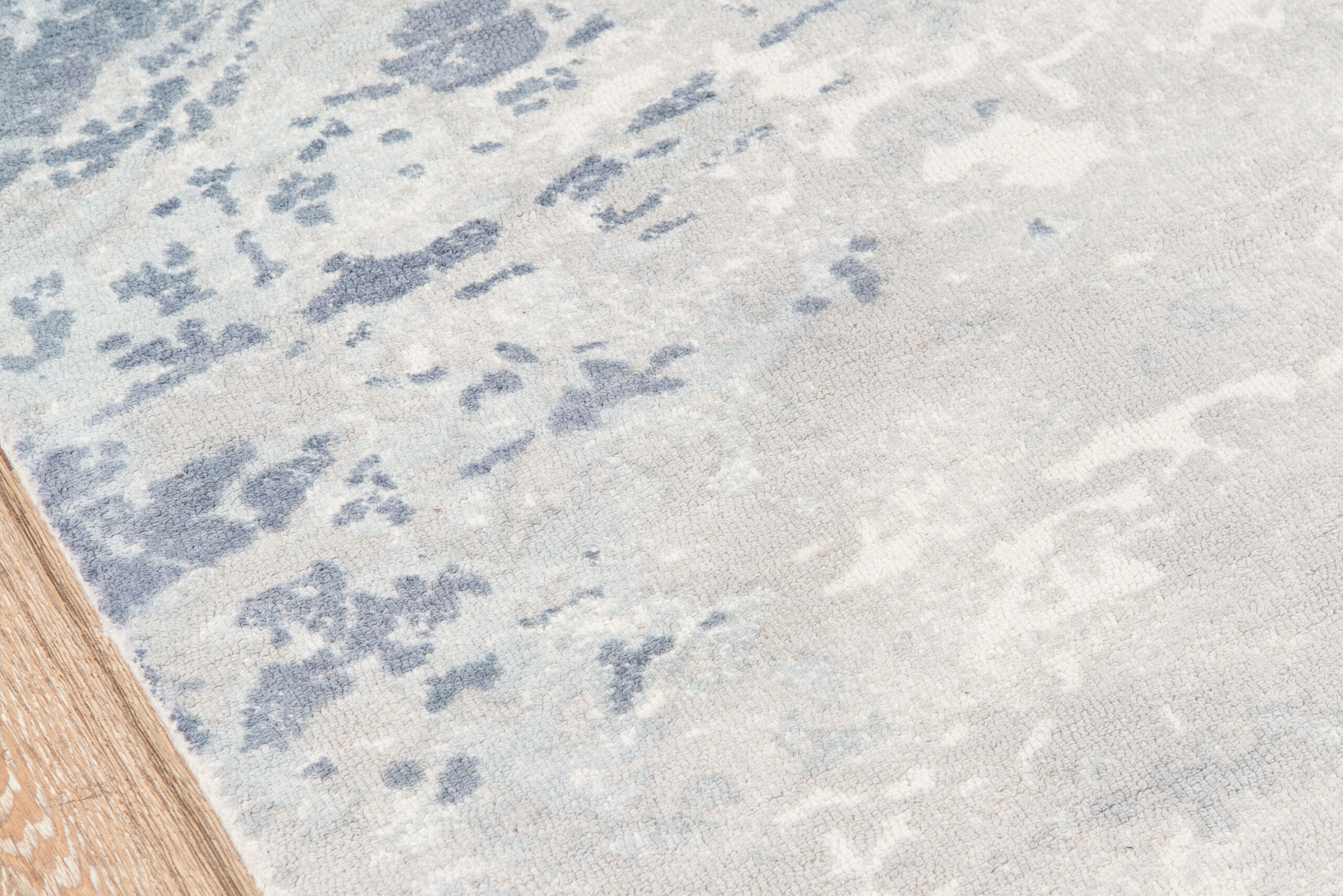 Momeni Illusions IL-03 Blue Area Rug - Image 3
