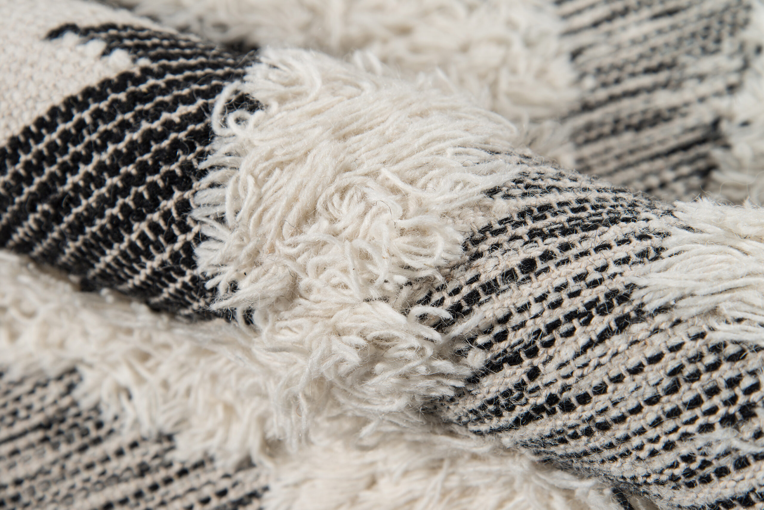 Novogratz Indio IND-5 Black Area Rug - Image 4