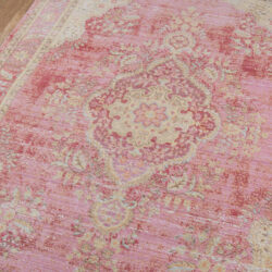 Alternative view of Momeni Isabella ISA-1 Pink Area Rug