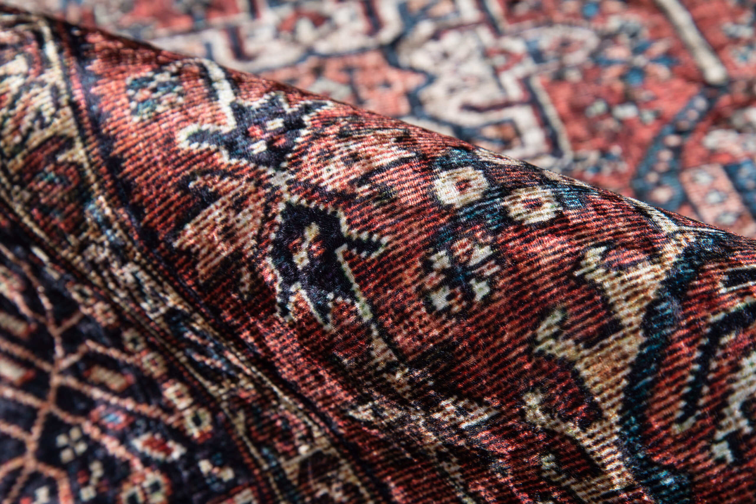 Momeni Karachi KAR-2 Rust Area Rug - Image 4