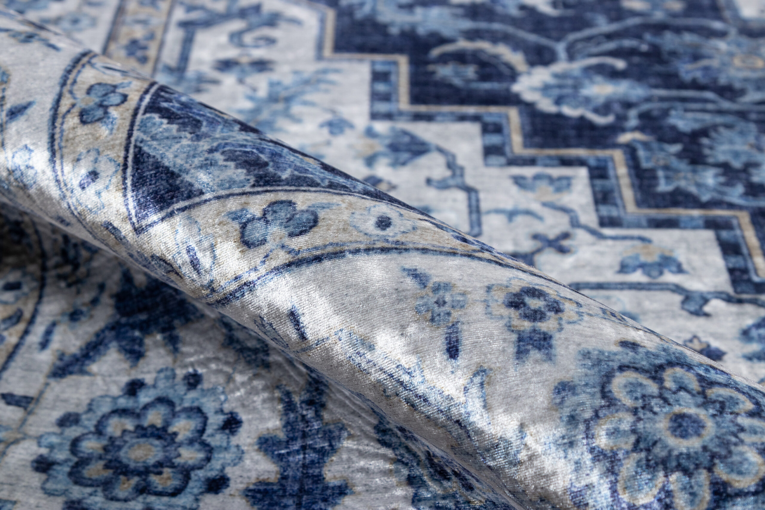 Momeni Karachi KAR-8 Blue Area Rug - Image 4