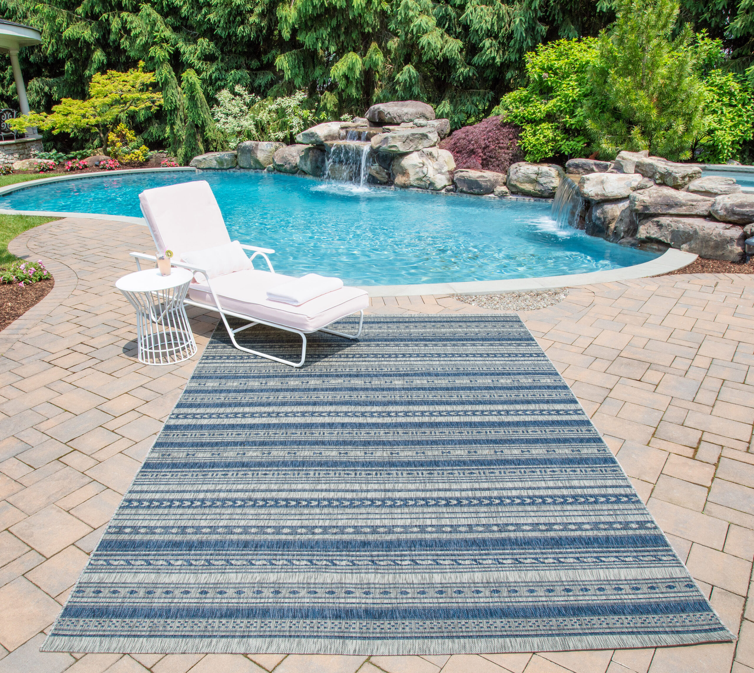 Novogratz Villa VI-04 Blue Area Rug - Image 6