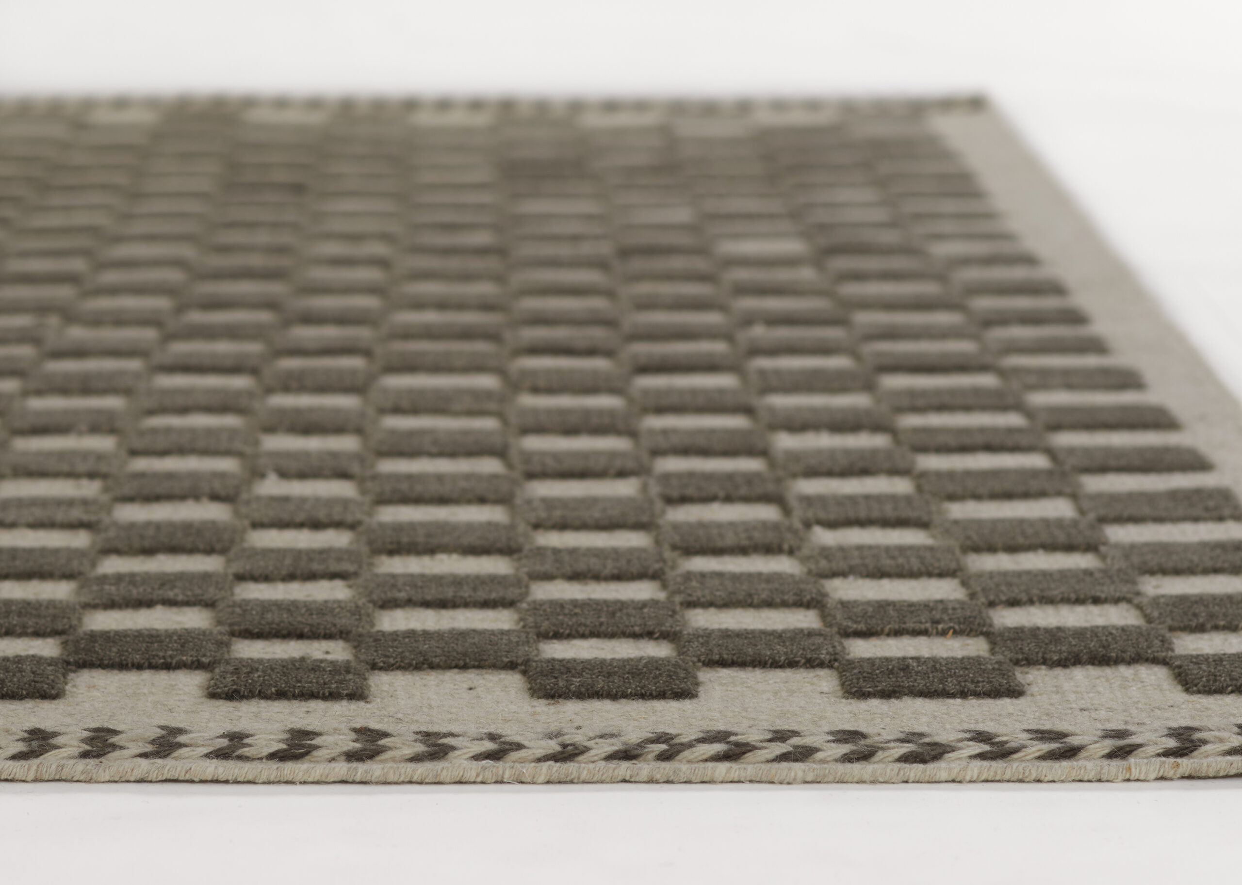 Momeni Willow WLO-1 Charcoal Area Rug - Image 6