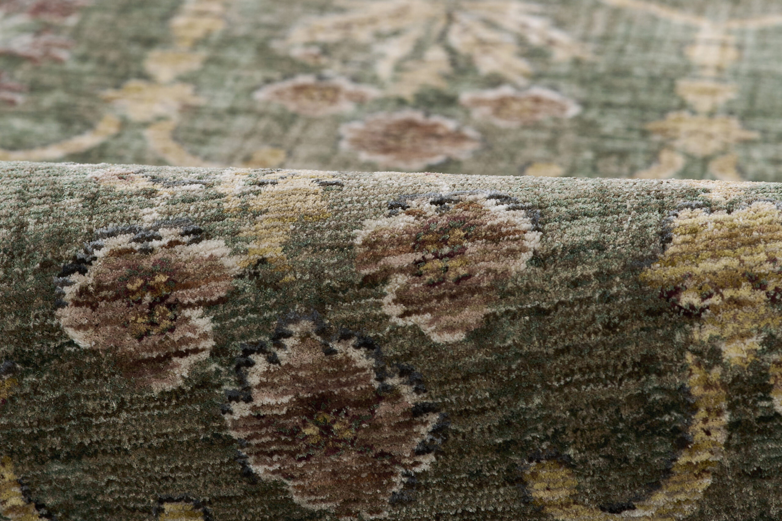 Momeni Wisteria WIS-1 Green Area Rug - Image 4